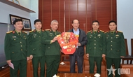 Generals extend Tet greetings to former defense leaders